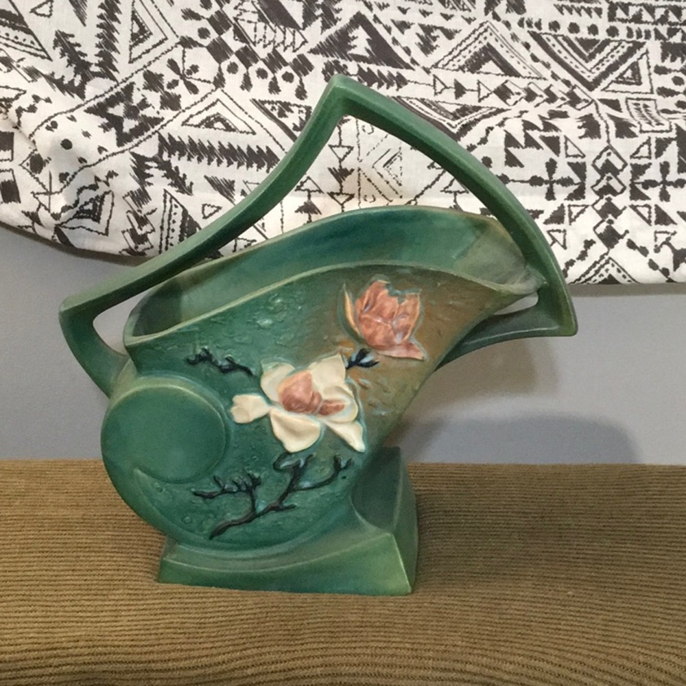 Roseville Pottery Magnolia Basket